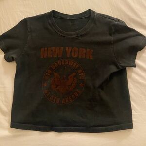 Brandy Melville cropped graphic tee